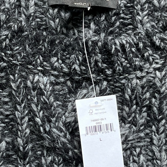 NWT Banana Republic Wool Sweater - Picture 3 of 5